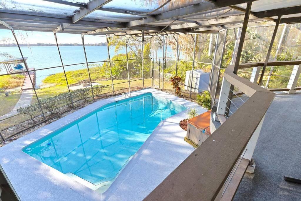 4 Rooms, Lake, Pool, Hot Tub, Putt-putt Casa de férias Orlando
