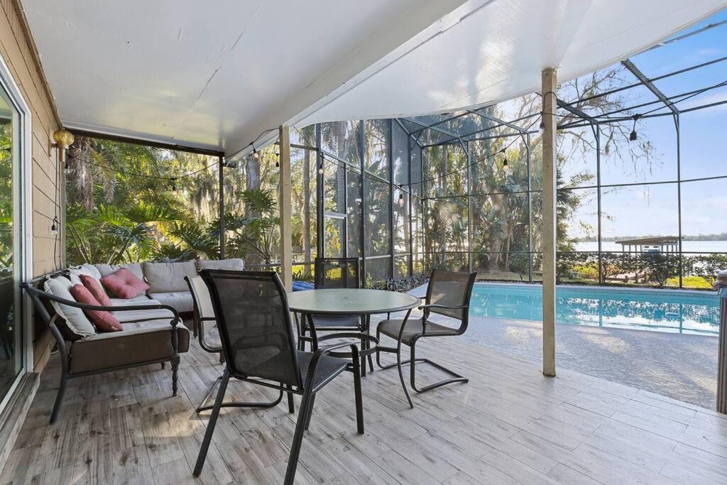 4 Rooms, Lake, Pool, Hot Tub, Putt-putt Orlando