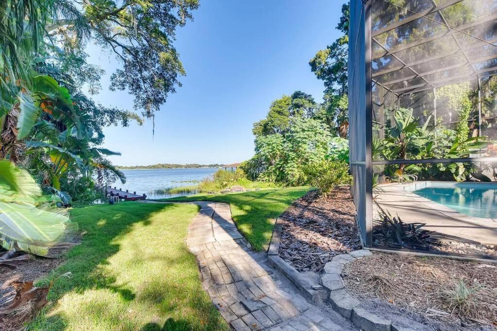 4 Rooms, Lake, Pool, Hot Tub, Putt-putt *